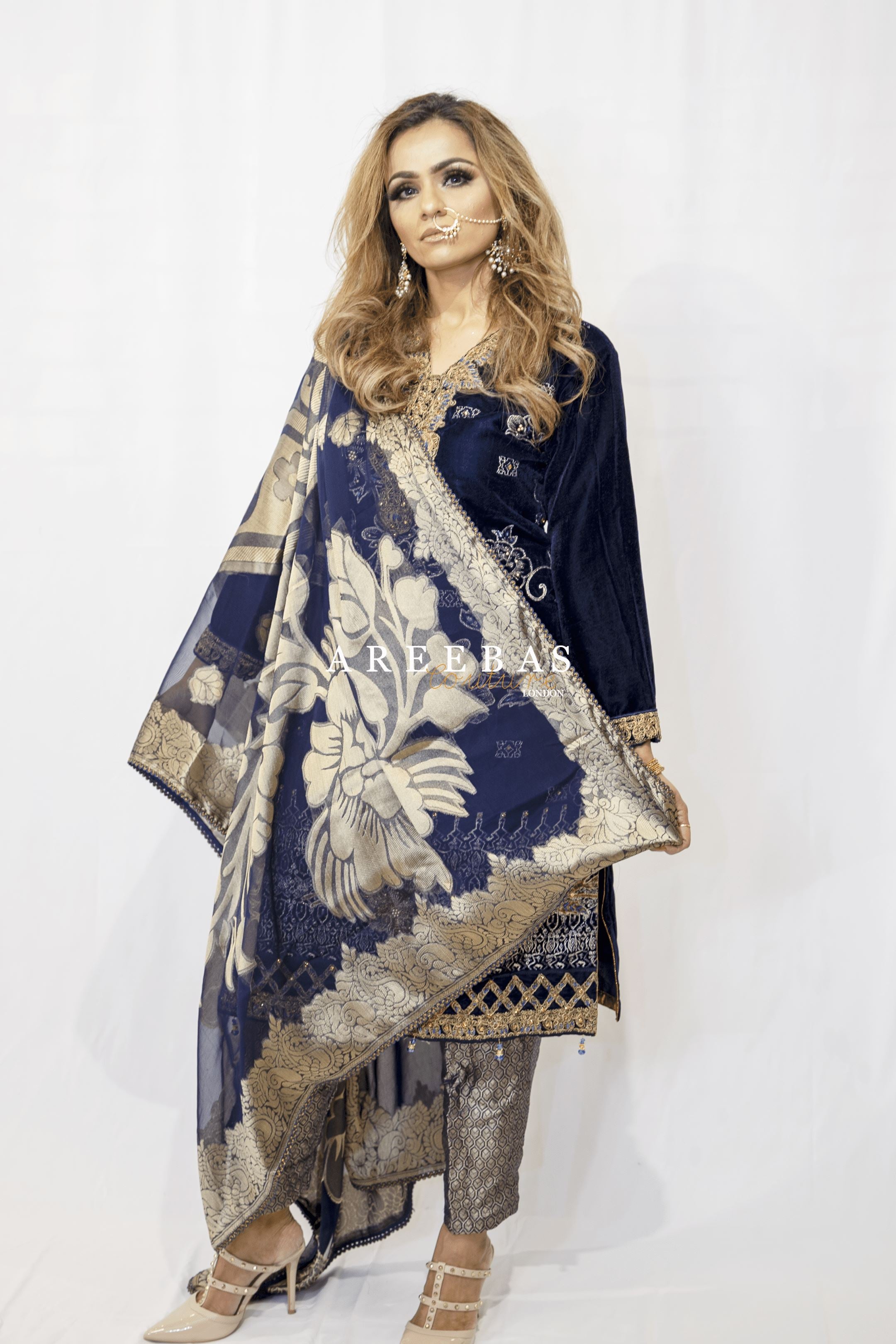 HAND WORK BLUE EMBROIDERED VELVET 3 PIECE PRET d2- Areeba's Couture