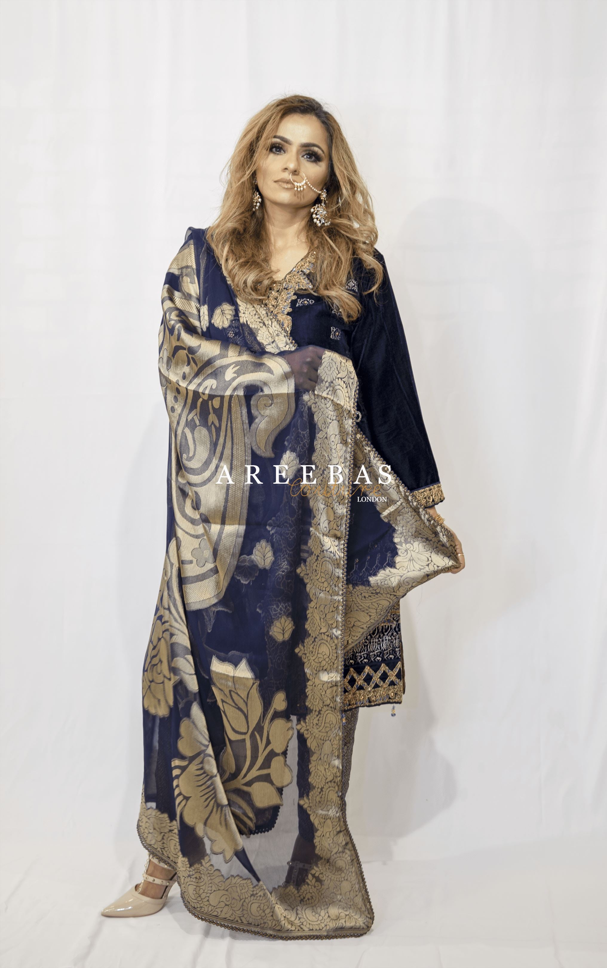 HAND WORK BLUE EMBROIDERED VELVET 3 PIECE PRET d2- Areeba's Couture