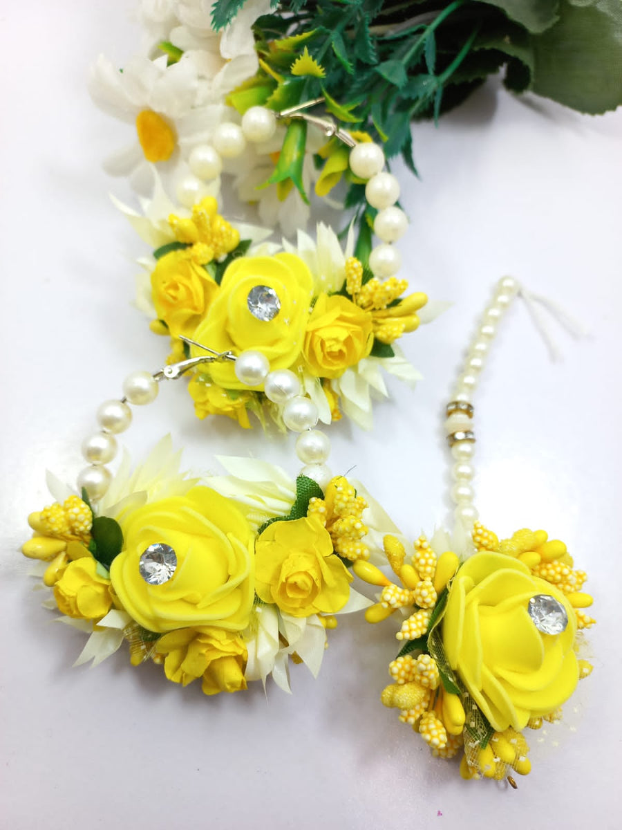 Earing and bindi set yellow- Areeba's Couture