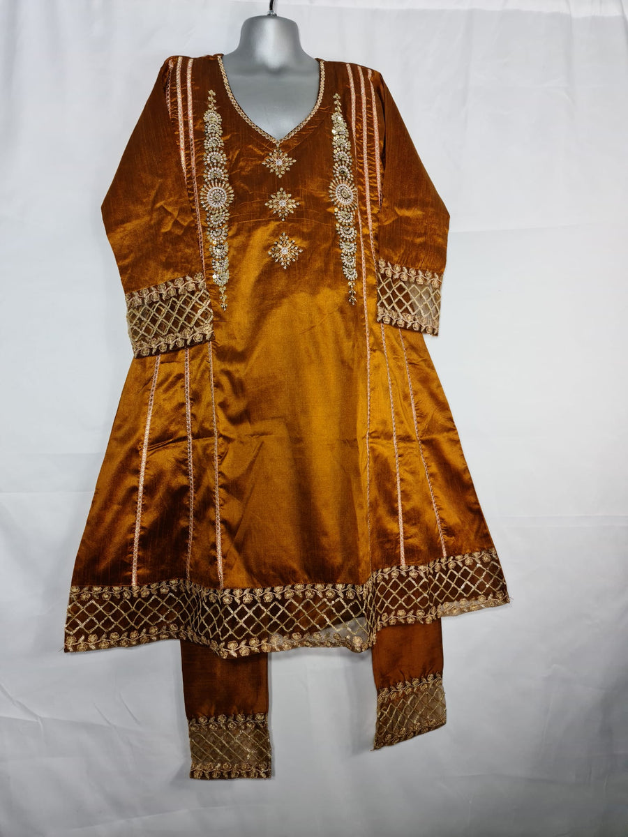 Girls Pakistani clothes PK8- Areeba's Couture