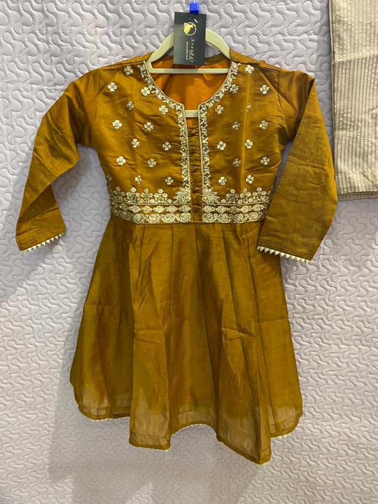 Girls Pakistani dress sb10- Areeba's Couture