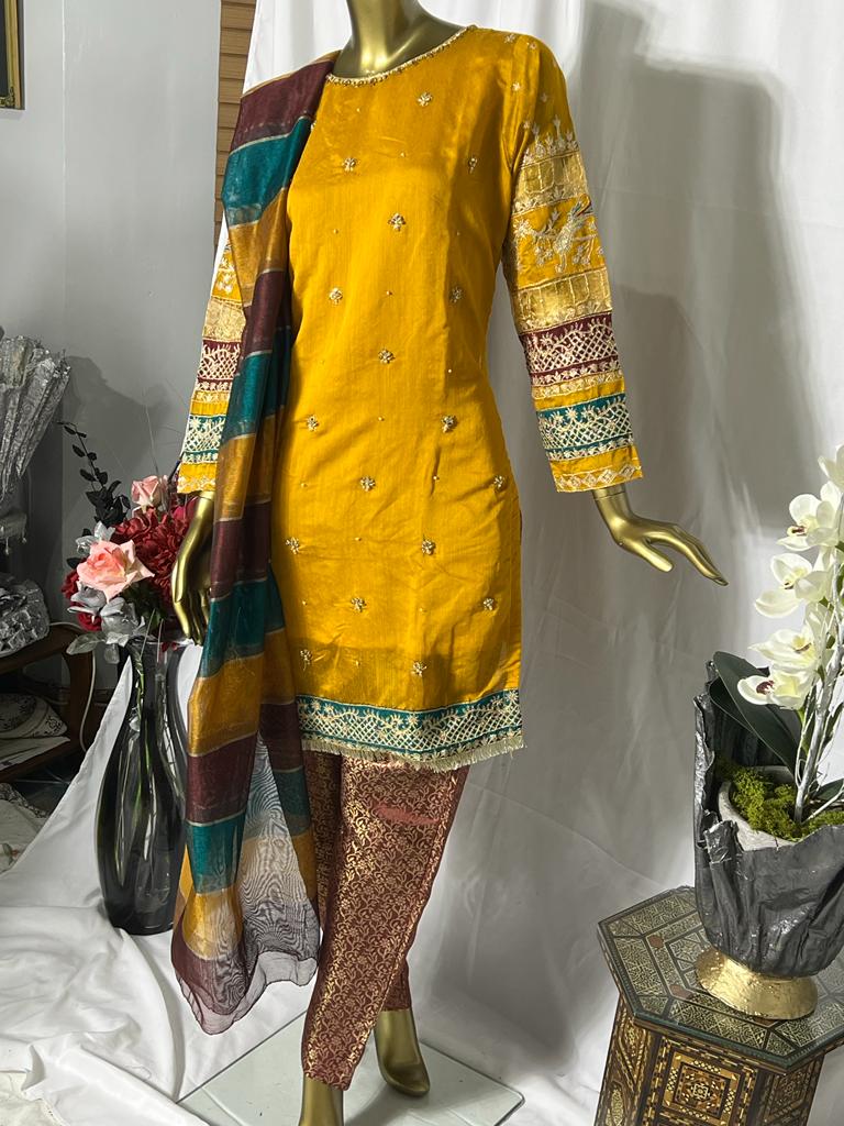 Yellow net salwar kameez 3 pcs suit BCF 10- Areeba's Couture